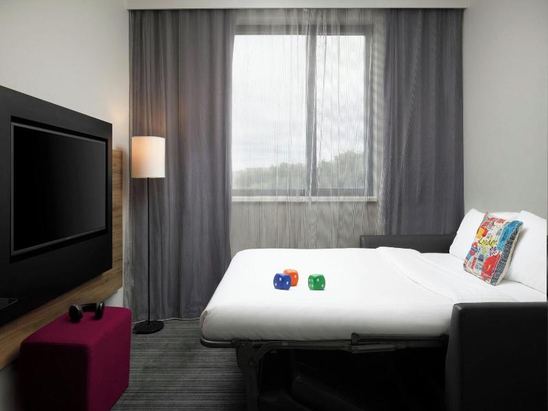 Moxy London Heathrow Airport image