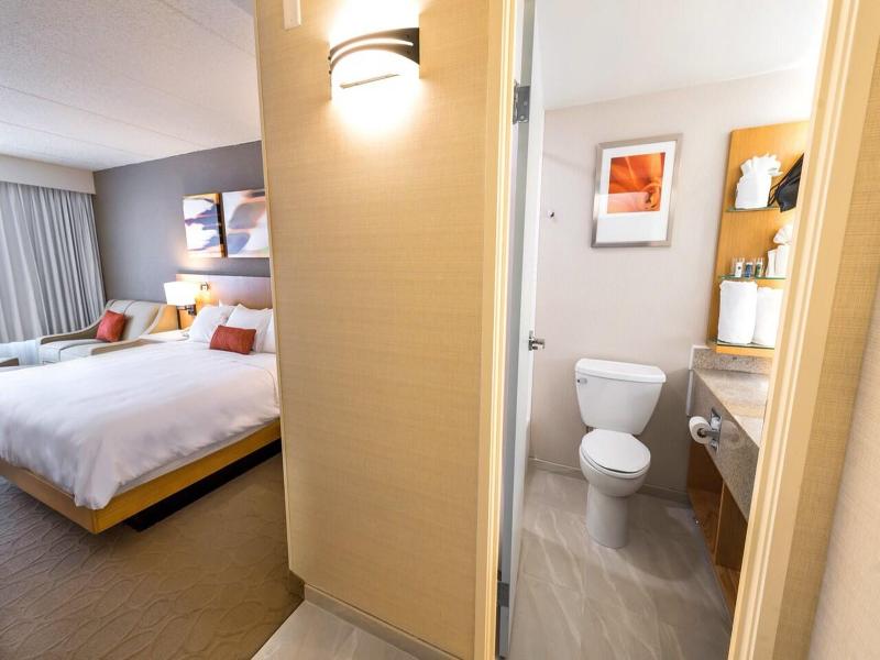 Delta Hotels Utica image
