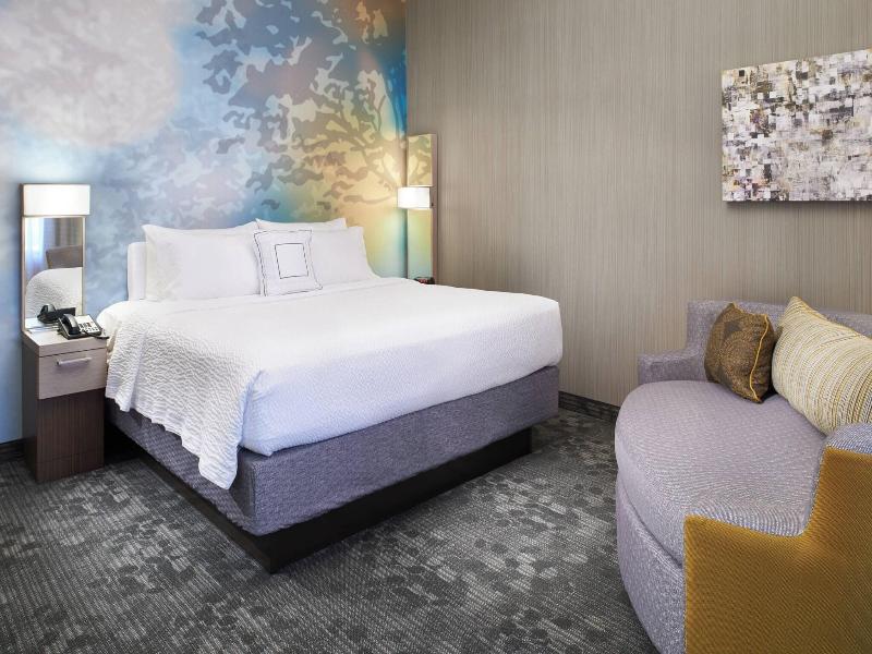 Room, 1 King Bed with Sofa bed (Mobility Accessible, Tub) (1 King Bed and 1 Double Sofa Bed)
