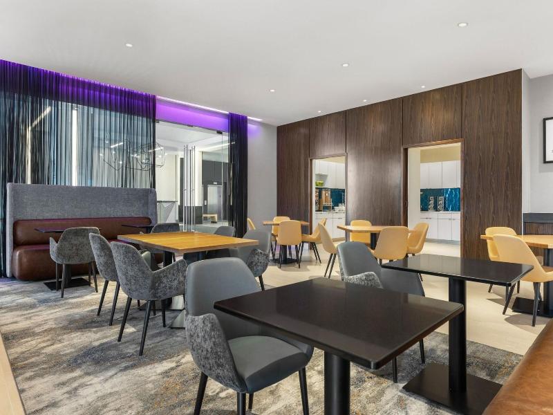 Residence Inn NYC The Bronx at Metro Center Atrium image