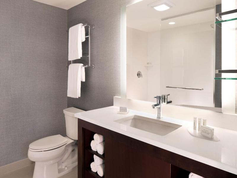 Residence Inn NYC The Bronx at Metro Center Atrium image