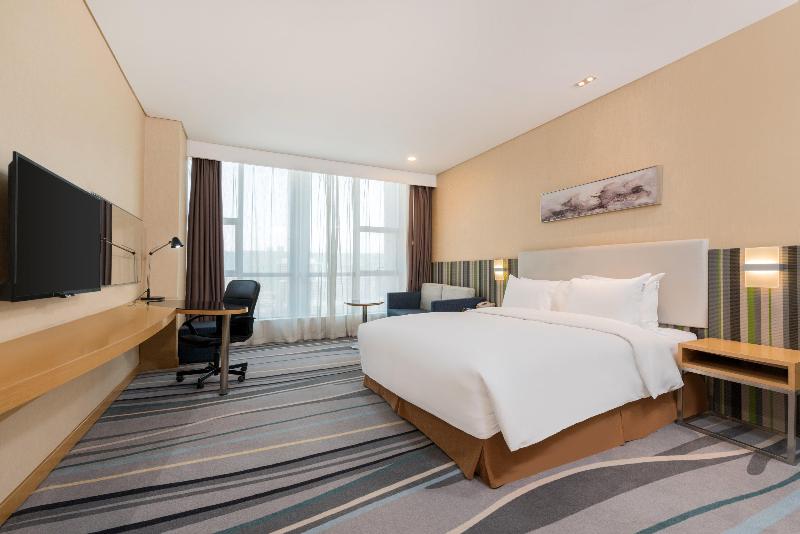 Holiday Inn Express Baoji City Centre  image