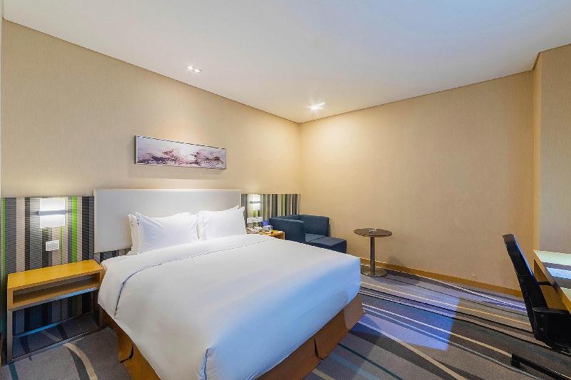 Holiday Inn Express Baoji City Centre  image