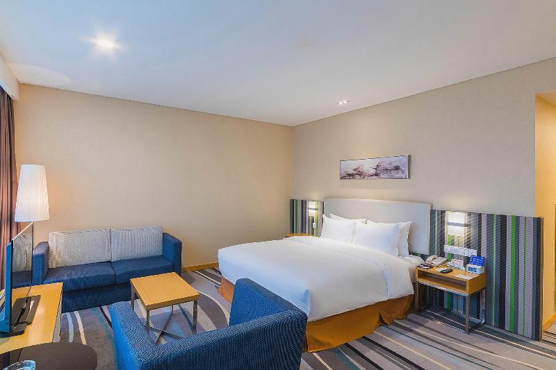 Holiday Inn Express Baoji City Centre  image
