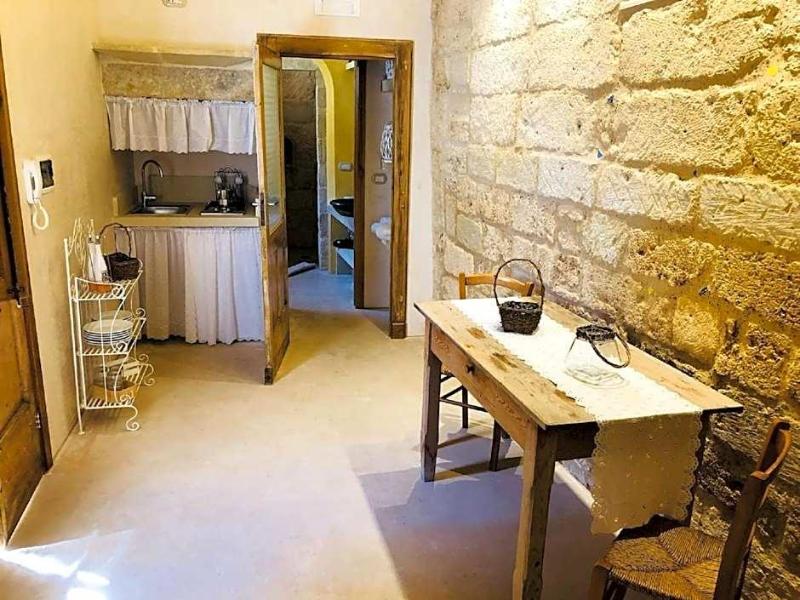 Borgo in corte image