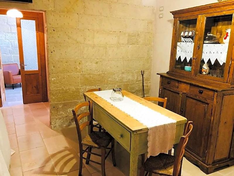 Borgo in corte image