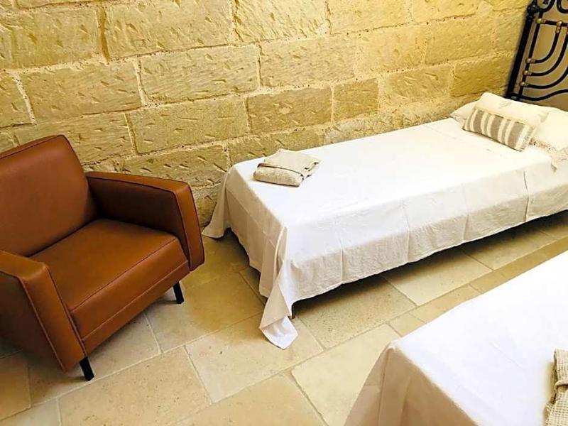 Borgo in corte image