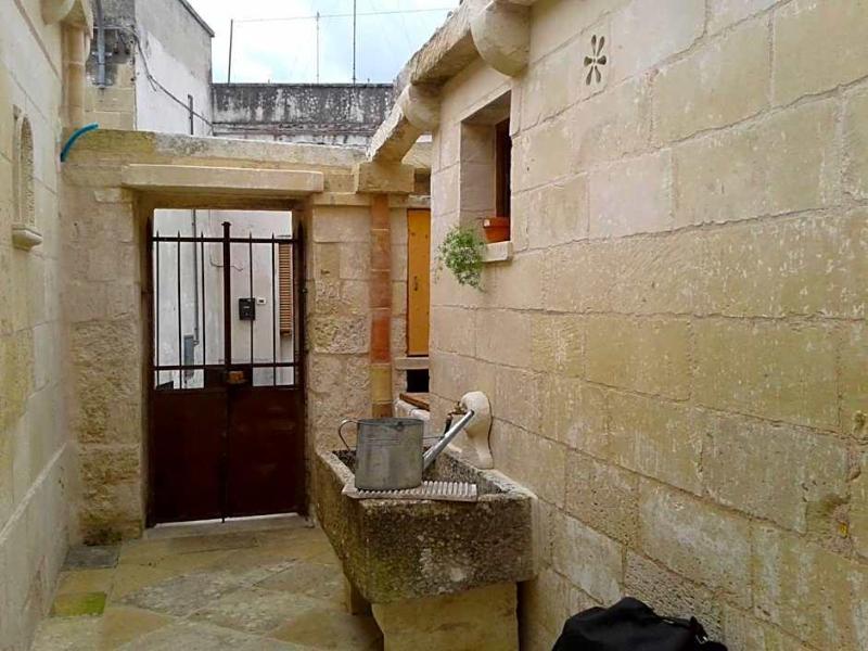 Borgo in corte image