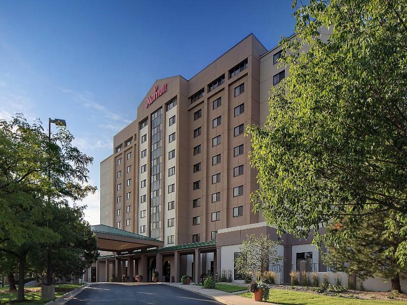 Madison Marriott West image