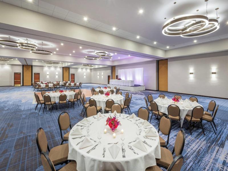 Madison Marriott West image
