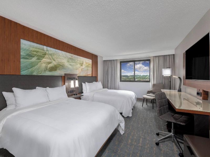 Madison Marriott West image