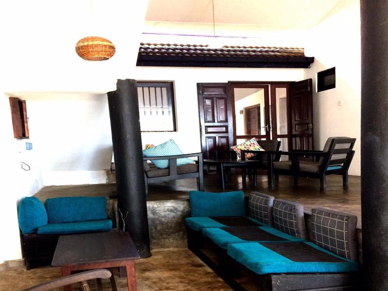 Turtles Rest and Curry Bowl Restaurant     image