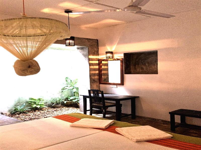 Turtles Rest and Curry Bowl Restaurant     image