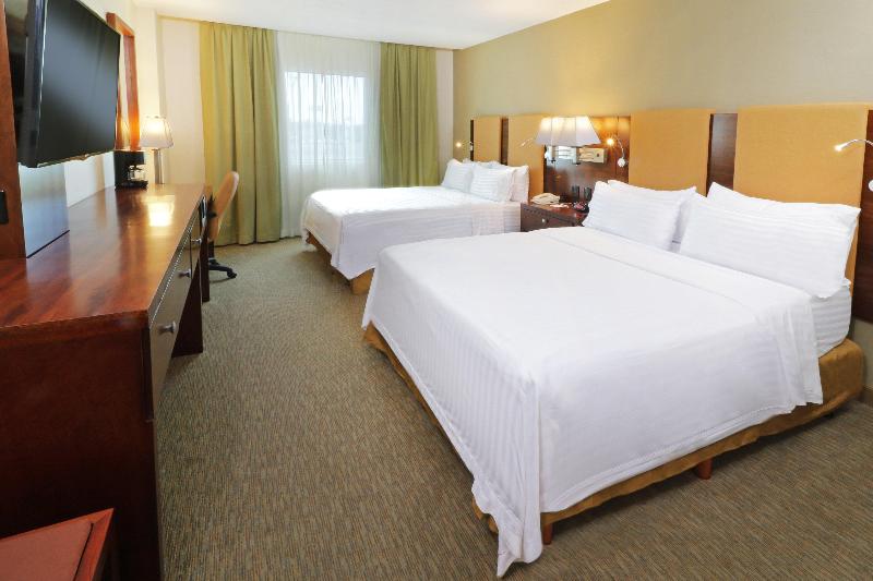 Holiday Inn Hotel & Suites Hermosillo Aeropuerto photo 18