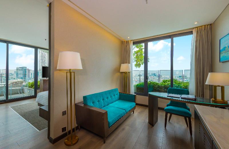 New Orient Hotel image