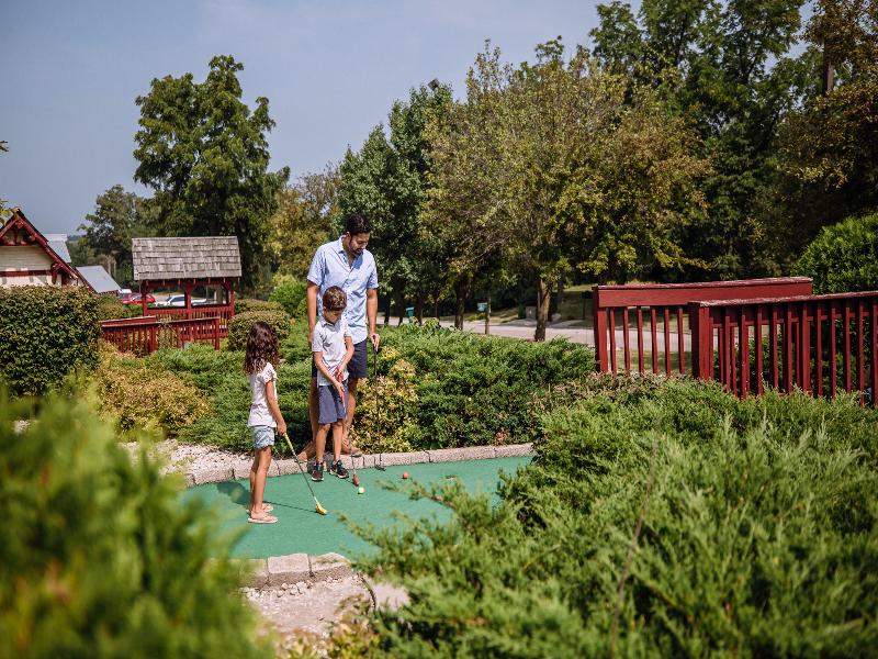 Holiday Inn Club Vacations Fox River Resort image