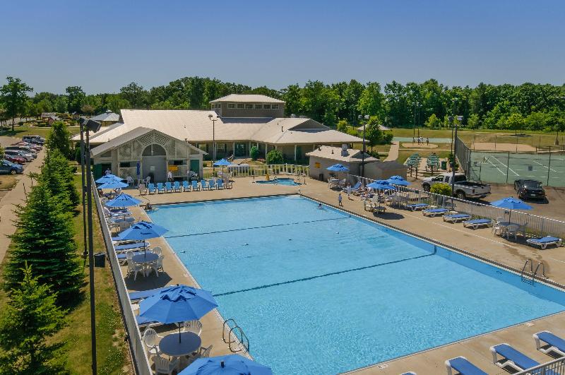 Holiday Inn Club Vacations Fox River Resort image