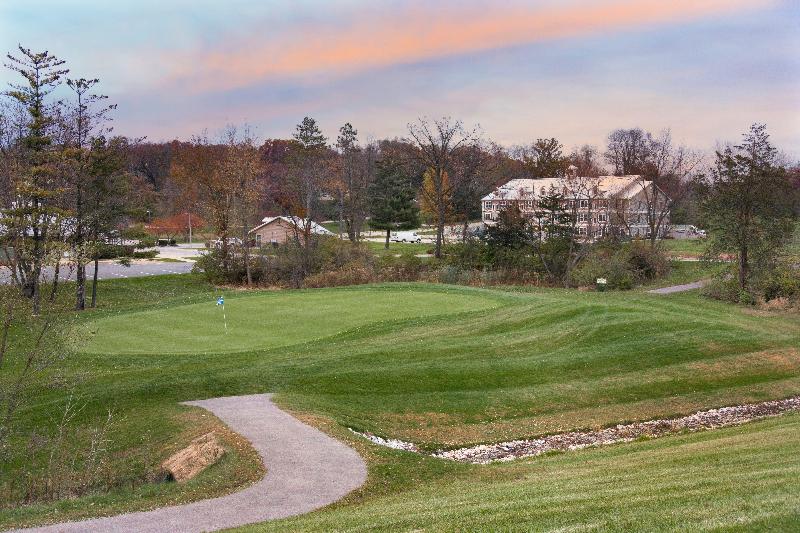 Holiday Inn Club Vacations Fox River Resort image