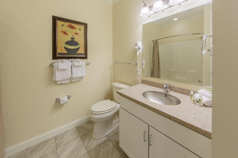 Holiday Inn Club Vacations Fox River Resort image