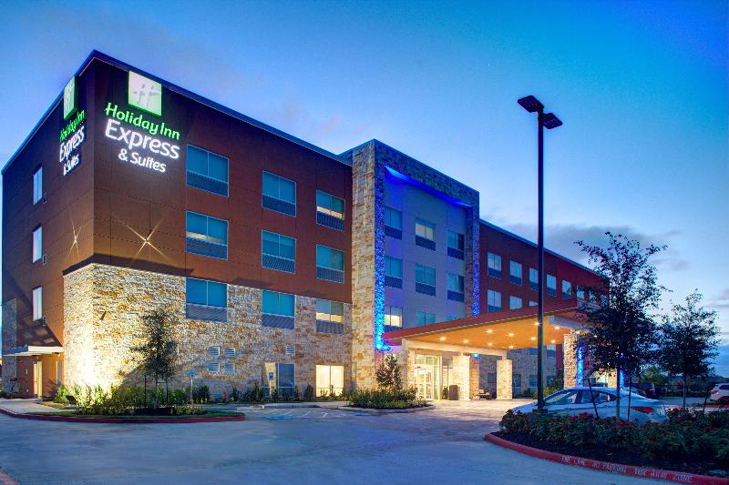 Holiday Inn Express and Suites Houston NW CypressG