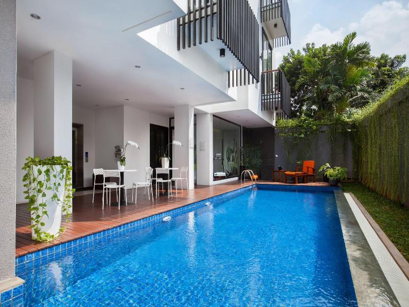 White Tree Residence image