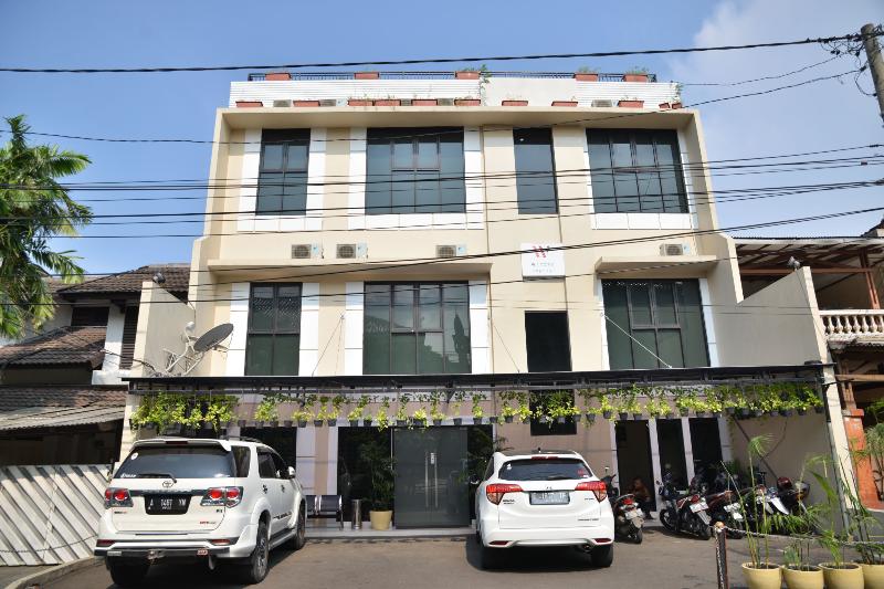 ZEN Rooms W Home Express Tebet image