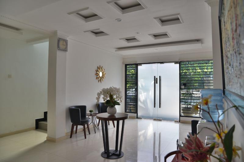 ZEN Rooms W Home Express Tebet image