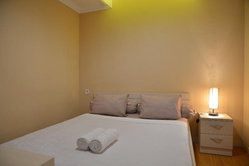 ZEN Rooms W Home Express Tebet image