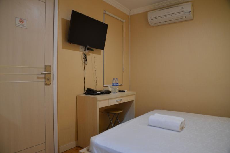 ZEN Rooms W Home Express Tebet image