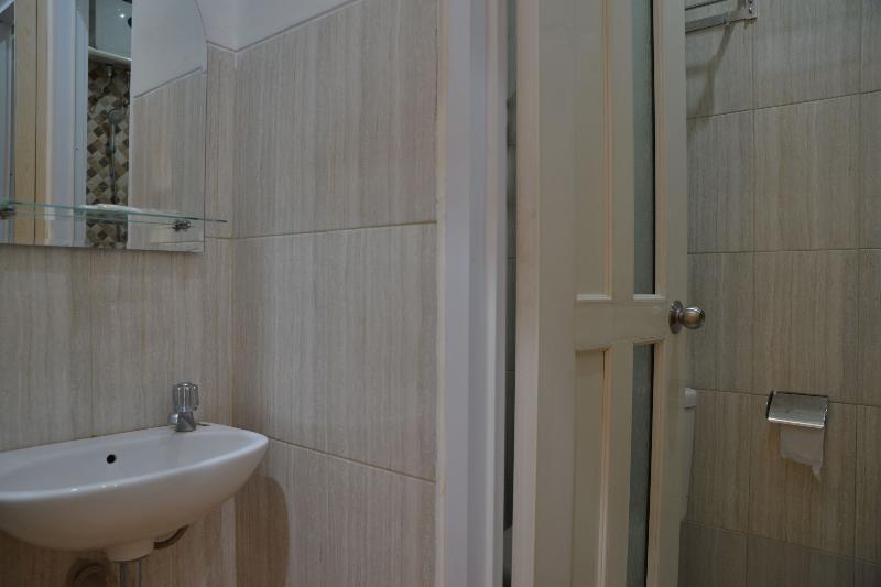 ZEN Rooms W Home Express Tebet image