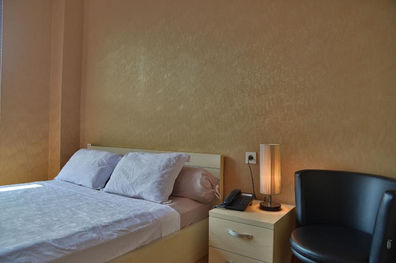 ZEN Rooms W Home Express Tebet image