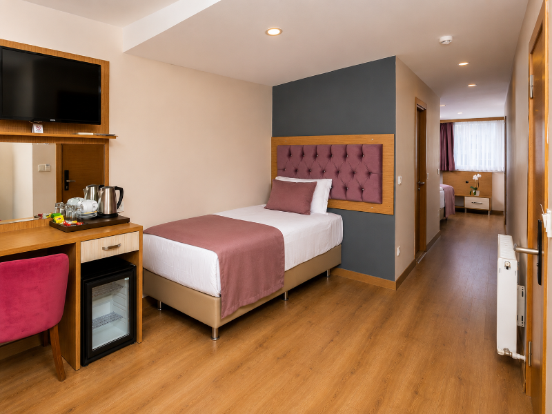 Black Pearl Hotel image