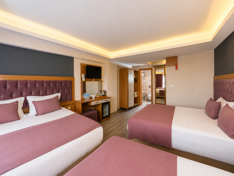 Black Pearl Hotel image