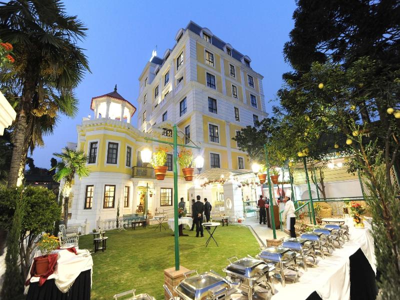 Maya Manor Boutique Hotel image