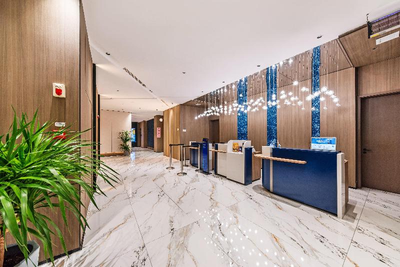 Holiday Inn Express Chengde Downtown image