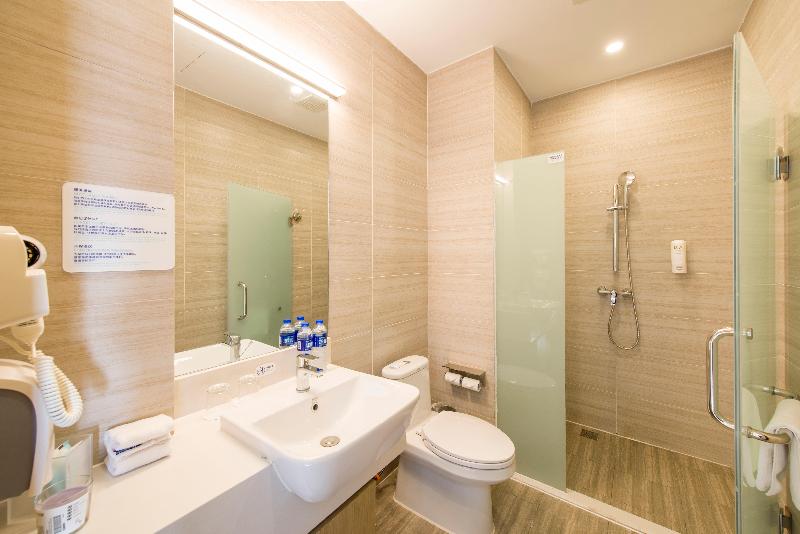 Holiday Inn Express Chengde Downtown image