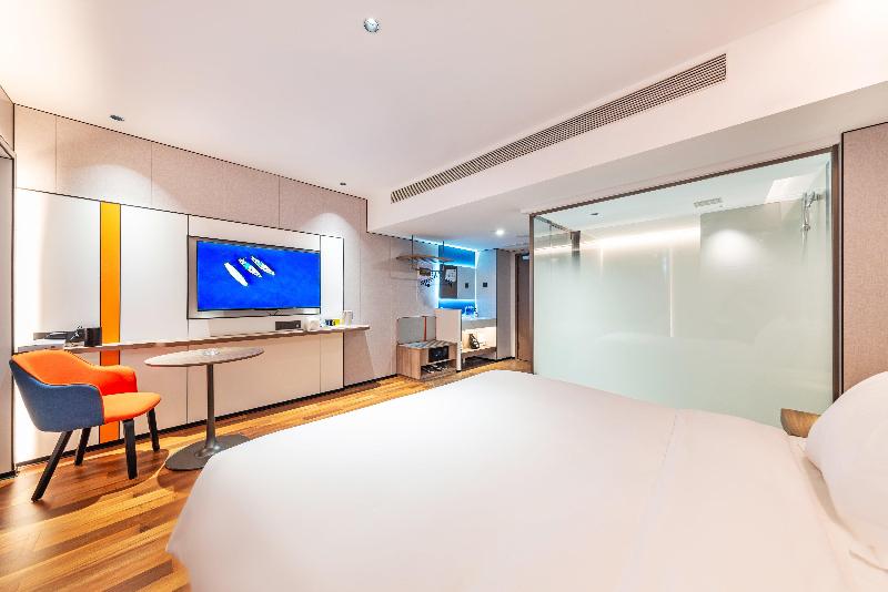 Holiday Inn Express Chengde Downtown image