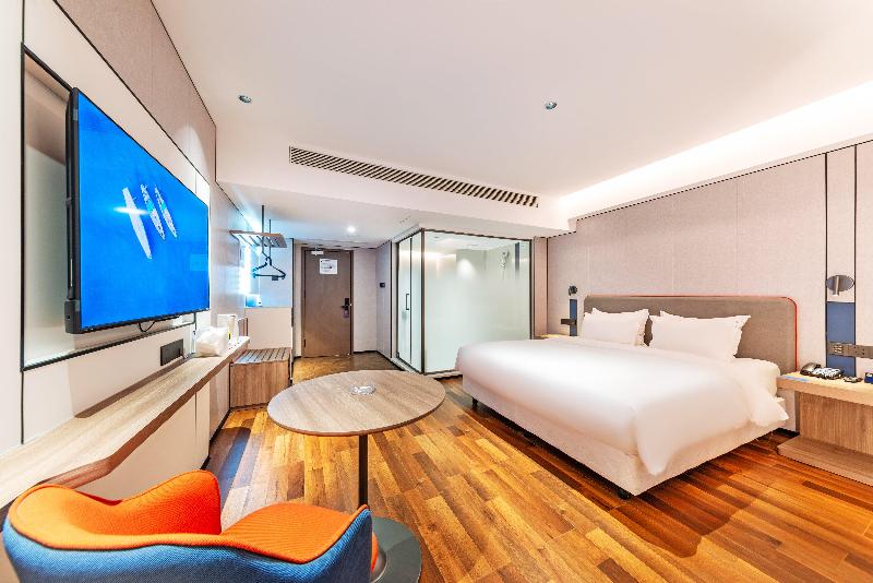 Holiday Inn Express Chengde Downtown image