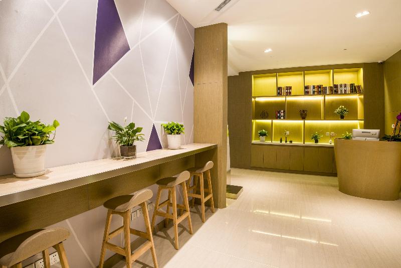 Holiday Inn Express Chengde Downtown image