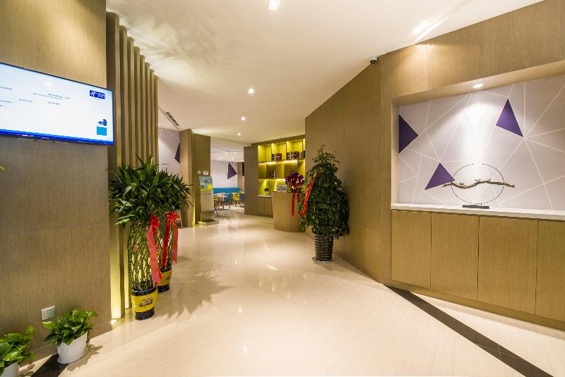 Holiday Inn Express Chengde Downtown image