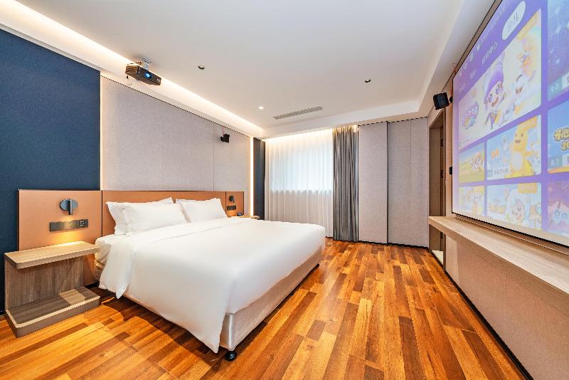 Holiday Inn Express Chengde Downtown image