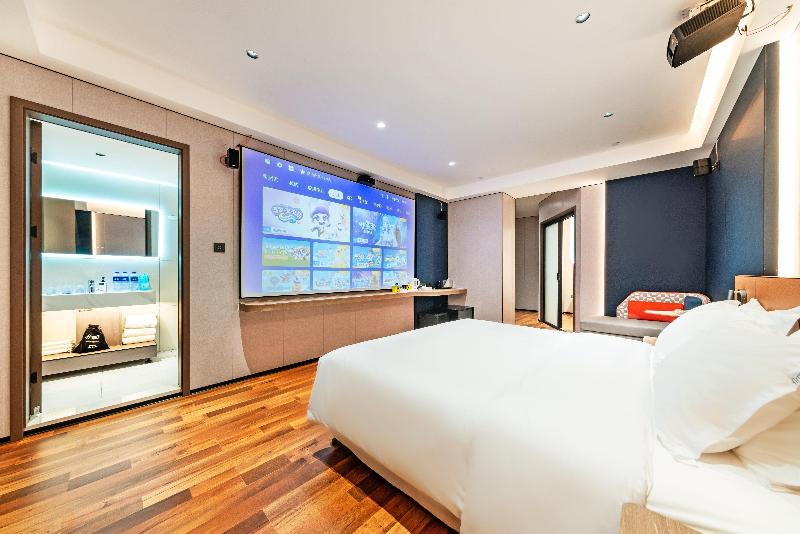 Holiday Inn Express Chengde Downtown image