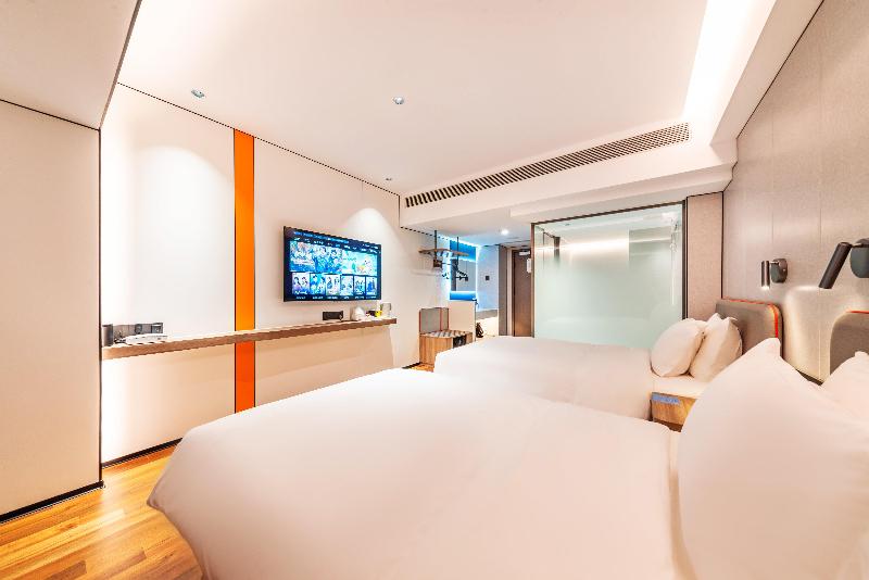 Holiday Inn Express Chengde Downtown image
