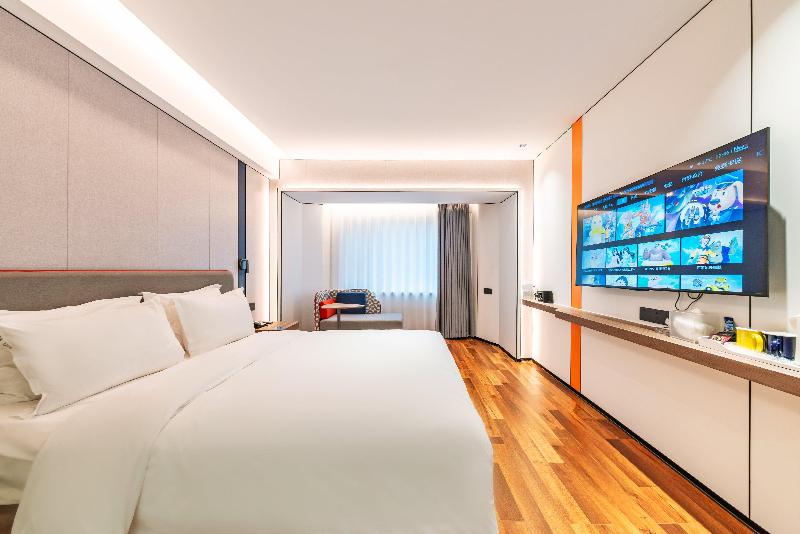 Holiday Inn Express Chengde Downtown image
