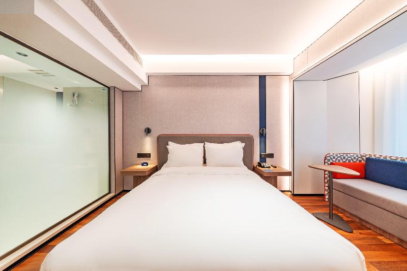 Holiday Inn Express Chengde Downtown image