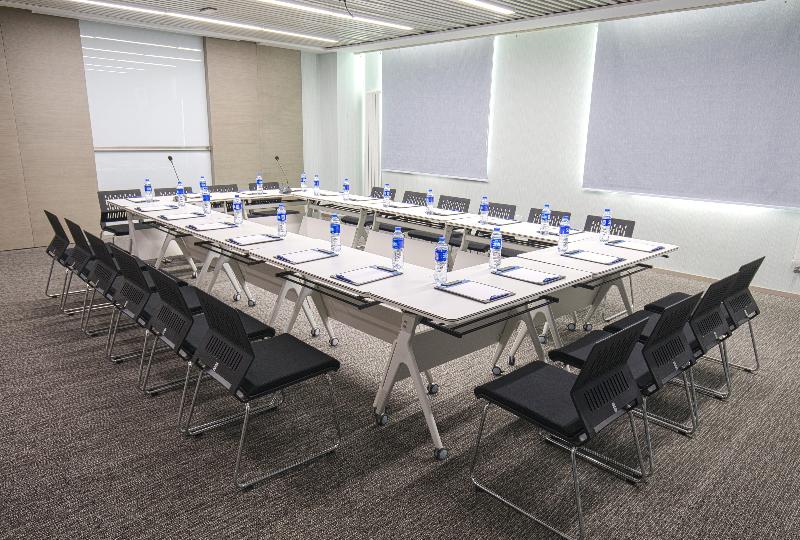Holiday Inn Express Chifeng Hongshan image