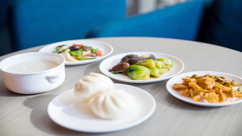 Holiday Inn Express Chifeng Hongshan image