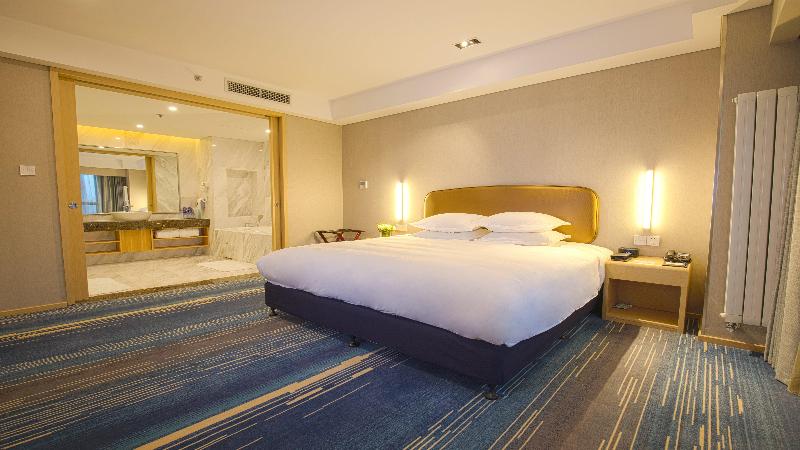 Holiday Inn Express Chifeng Hongshan image