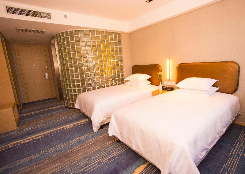 Holiday Inn Express Chifeng Hongshan image