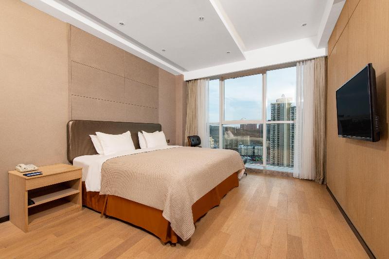 Bed room
